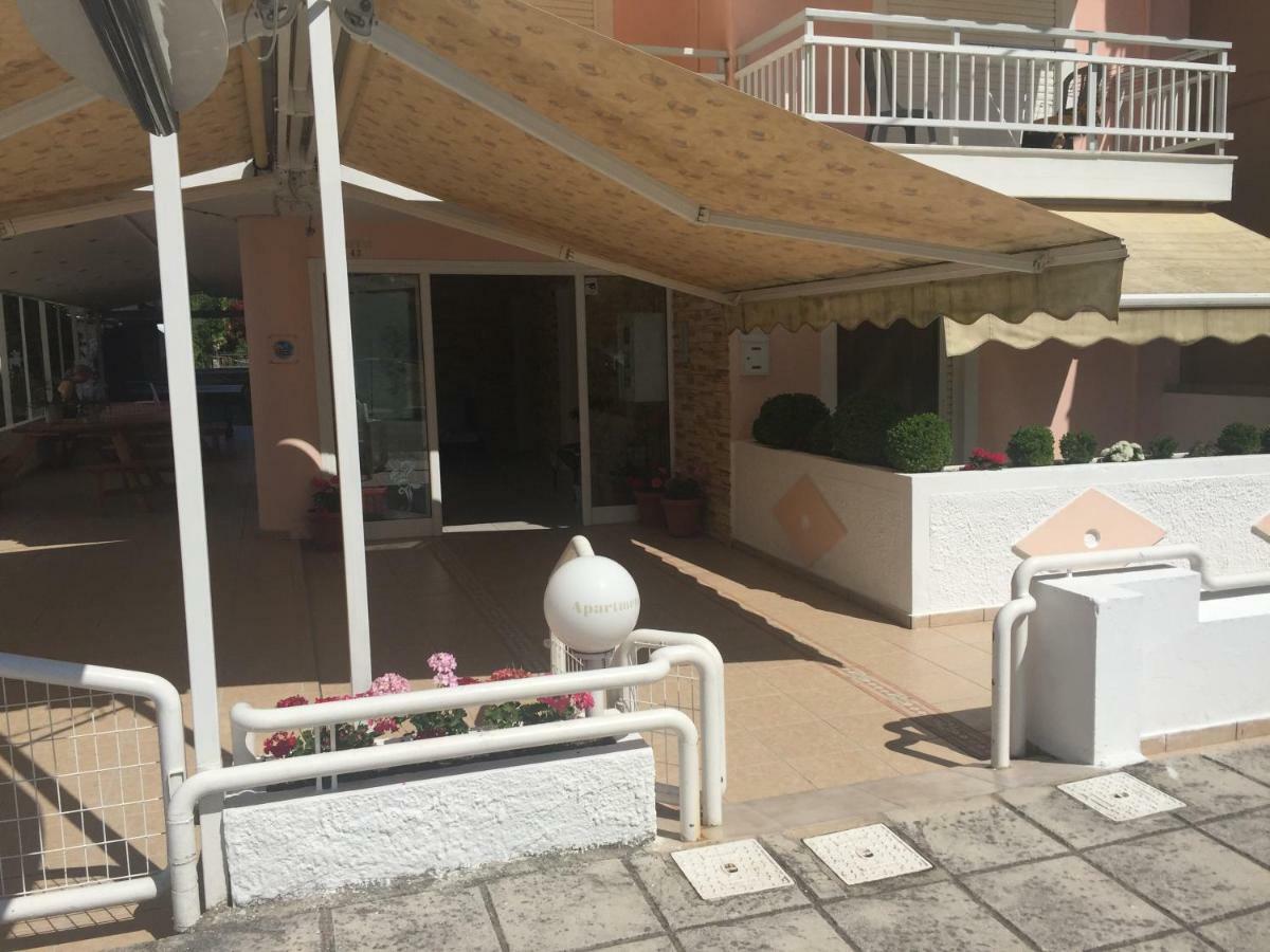 Dimis Studios And Apartments Olympic Beach Exterior photo